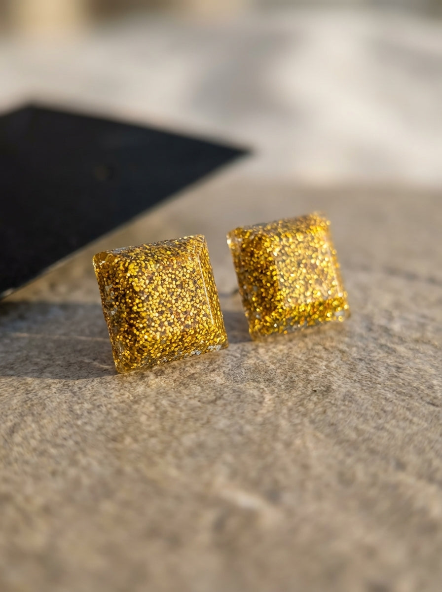 Gold squared golden shimmering earrings